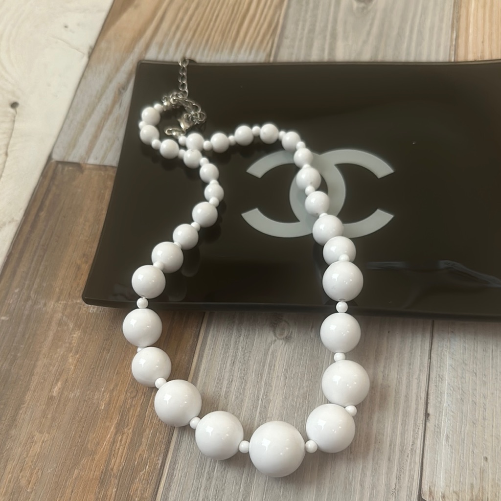 Elegant White Beaded Necklace
